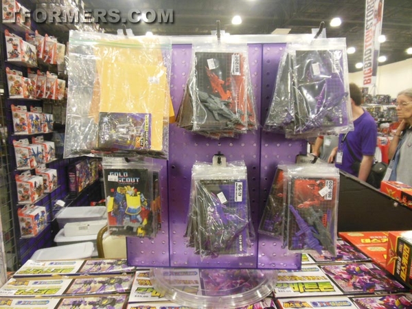 BotCon 2013   The Transformers Convention Dealer Room Image Gallery   OVER 500 Images  (551 of 582)